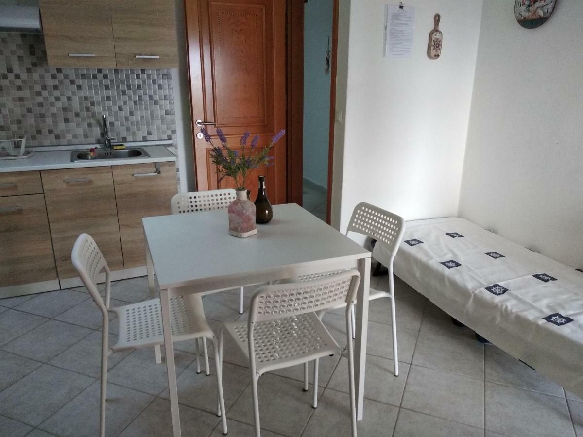 Olga'S Apartments Olympus And Garden View เนอา มิคานิโอนา ภายนอก รูปภาพ